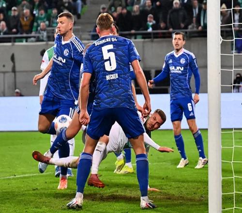 德乙25輪：埃爾沃斯堡隨時(shí)沖擊榜首，沙爾克04需要重建信心