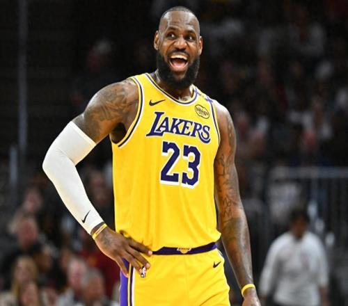 41歲又如何連續(xù)超喬丹繼續(xù)解鎖新記錄，他就是現(xiàn)役最偉大的球員