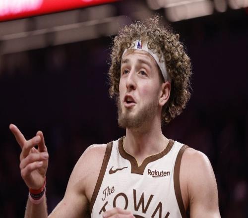 勇士加時(shí)115113險(xiǎn)勝火箭球員評(píng)價(jià)：6人優(yōu)秀，2人及格，2人低迷