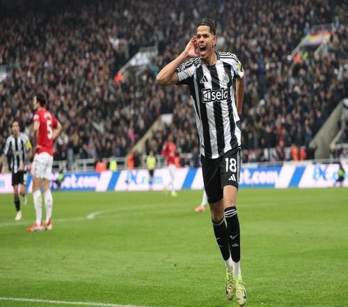 懂球帝X咪咕英超第29輪最佳進球：搶斷推進+內(nèi)切兜射，奧蘇拉一氣呵成