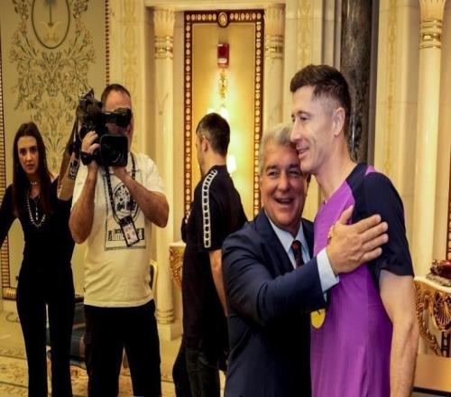 萊萬公開表態(tài)：我相信延續(xù)性，支持拉波爾塔連任巴薩主席