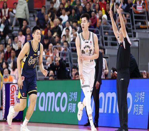 CBA最應(yīng)該進(jìn)國(guó)家隊(duì)的兩名球員！一人得罪郭士強(qiáng)，一人觸碰紅線