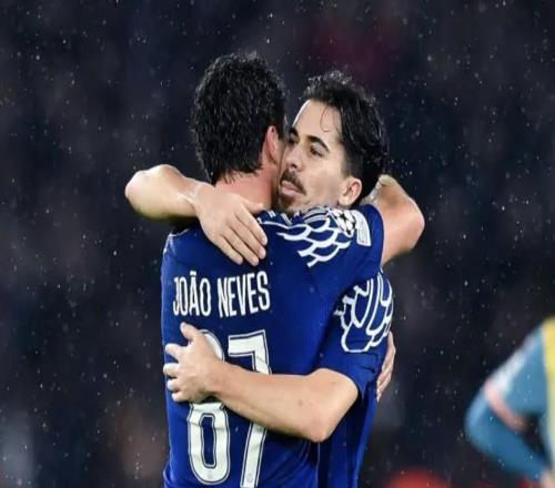 維蒂尼亞：B費(fèi)曾想說(shuō)服若昂內(nèi)維斯去曼聯(lián)，我則說(shuō)服他來(lái)巴黎