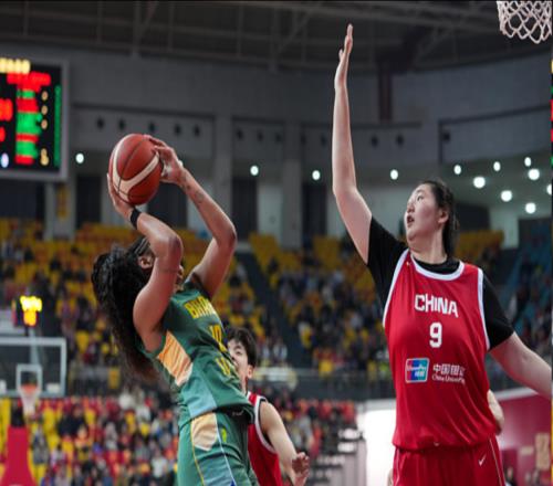 13分鐘砍11+3！亮眼數據難掩雞肋屬性，2米26巨人真生錯了時代