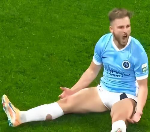 隨著成都蓉城51大勝深圳新鵬城，中超最新排名出爐！蓉城第1領(lǐng)跑