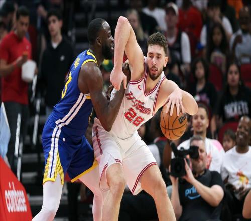 殘陣勇士險勝火箭，烏度卡真給機(jī)會，追夢和科爾贏球還要誅心