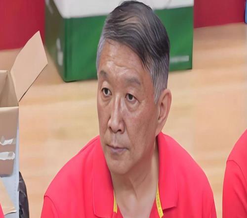 14分鐘，砍17分7板！中國(guó)女籃冒出一個(gè)奇兵，宮魯鳴收獲滿滿