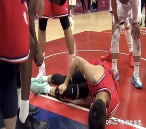 臥槽！天塌了，郭艾倫親宣，完了！