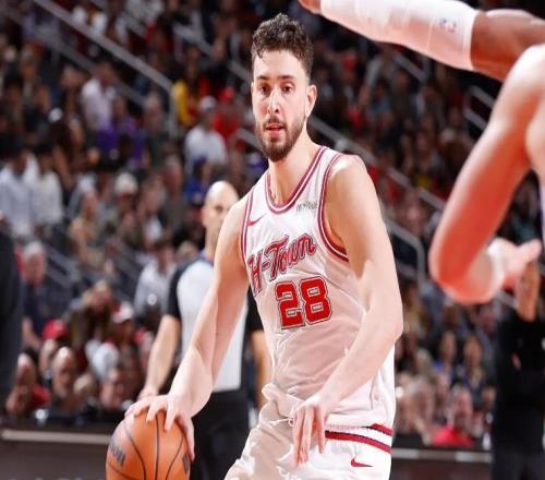 明明在場上如此低效，但火箭還是堅定不移地相信內(nèi)線支柱的實力