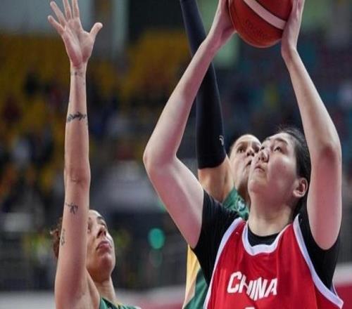 4次失誤美中不足！張子宇4中4&罰球4中3得到11分3籃板