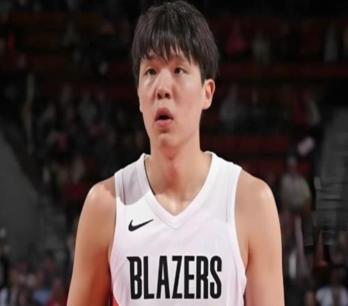 開拓者官宣戰(zhàn)火箭傷病報告：楊瀚森下放缺席阿夫迪亞大概率缺席