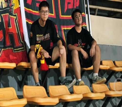 700名重慶球迷遠(yuǎn)征天津客場(chǎng)，他們繼續(xù)“為重慶而戰(zhàn)”