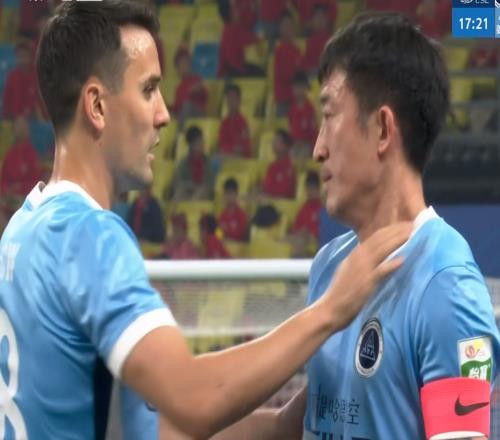 隨著蓉城51大勝新鵬城，中超最新積分榜出爐！申花落后榜首13分