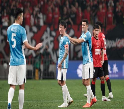 今年爭冠15把深圳打回原形！揭幕戰(zhàn)最大慘案40歲陳濤臉都綠了