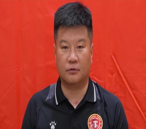 中超還沒開戰(zhàn)，一支爭(zhēng)冠黑馬球隊(duì)已經(jīng)先浮出水面，并非成都蓉城