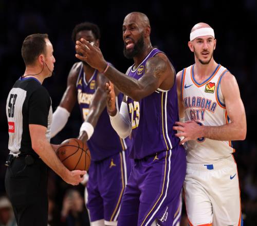 8項數(shù)據(jù)聯(lián)盟第一，還有金鐘罩護(hù)體！越來越過分，NBA確實不好看了