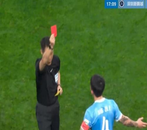 中超2026首紅誕生！姜至鵬肘擊染紅，韋林頓血流滿面，約翰暴怒