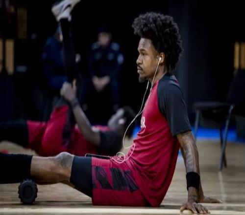 好消息！古德溫多次輾轉(zhuǎn)成功抵達(dá)上海，盧偉完整陣容出戰(zhàn)第二階段