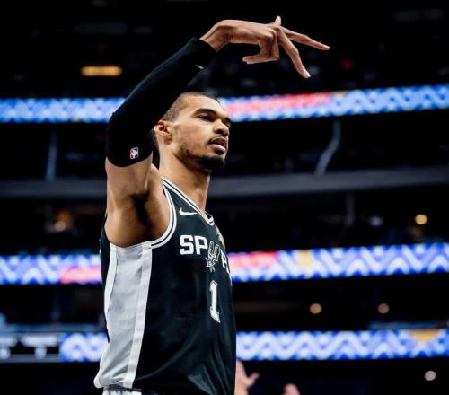 沒(méi)有模板！文班再次擊碎活塞，馬刺計(jì)劃有變