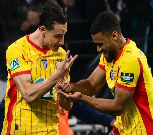 76晉級！13慘?。〈蠛隈R雙線狂飆，里昂悲情倒下熱刺13創(chuàng)恥辱