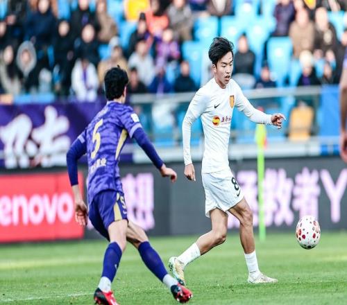 00，津門虎悶平銅梁龍，全場僅3次射正，19歲門將姚浩洋首秀高光