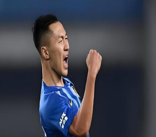 意外！他已是申花離隊球員中，為數不多能在新東家踢中超的佼佼者