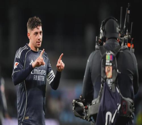 94分鐘絕殺難掩頹勢！皇馬靠折射偷生名宿怒噴：應(yīng)該讓勞爾帶！