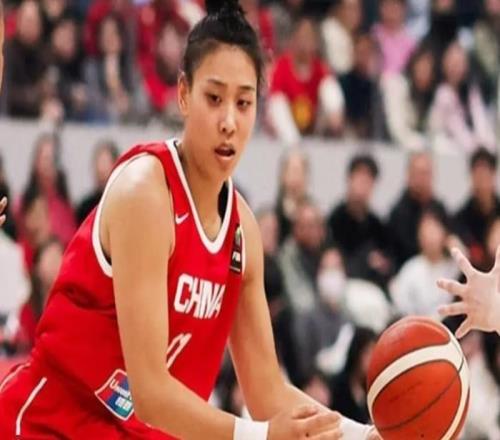 38分鐘8投0中合砍0分！女籃雙星迷失丟了魂：宮魯鳴該召回李夢了