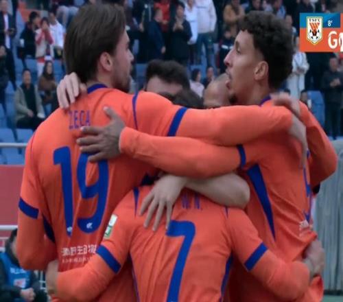 30！鐵人18分鐘繳械！泰山輕松拿捏爭冠格局沒打破，小謝漲球了