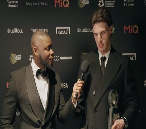 賴斯：我真的很享受這個(gè)賽季的這種踢法，現(xiàn)在我更像B2B中場(chǎng)