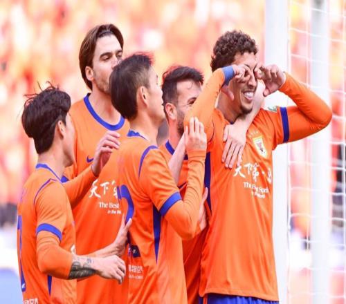 增至3分！泰山30鐵人中超首輪主場(chǎng)仍不敗3將破門(mén)高準(zhǔn)翼傷退