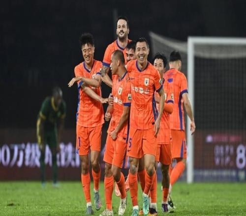 山東泰山2026首球！謝文能閃擊，瓦科精妙助攻，超流暢進攻