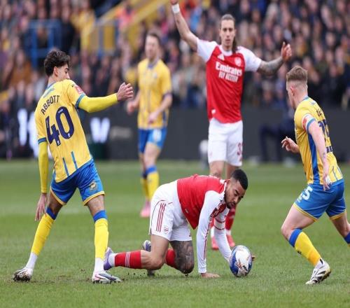 21險勝！阿森納客勝英甲球隊，晉級足總杯8強(qiáng)，劍指4冠王