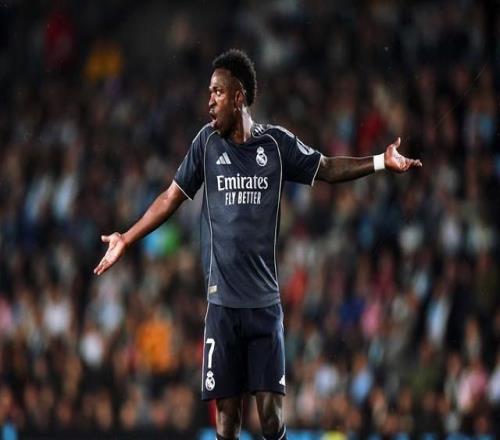 世體：維尼修斯彩虹過人失敗，引發塞爾塔球迷哄笑