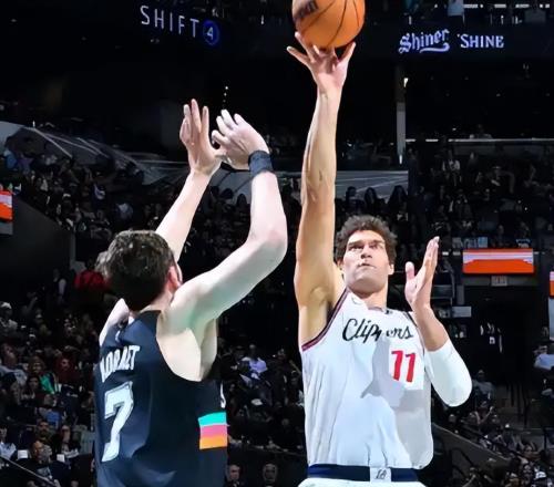 今日的NBA常規(guī)賽結(jié)束了所有比賽，西部最新積分榜如下！