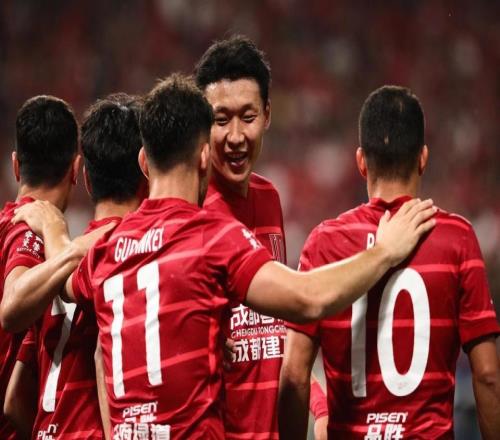 踢了一輪榜首領先榜尾13分！中國足球奇葩一幕，看完笑不活了