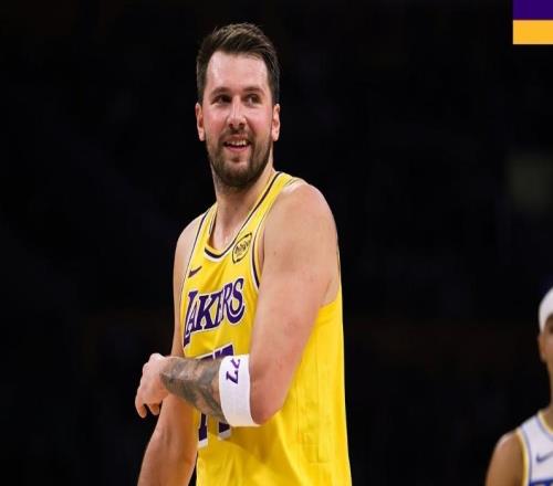 東契奇44分破紀(jì)錄，湖人完勝步行者！詹姆斯缺陣，里夫斯表現(xiàn)不佳