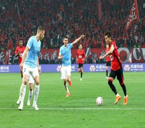 時隔18年中超開幕式再返成都成都蓉城51大勝取得開門紅！