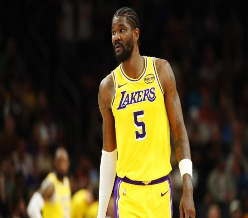 哈哈，湖人隊(duì)斯馬特不小心把球迷批評艾頓表現(xiàn)的言論說了出來