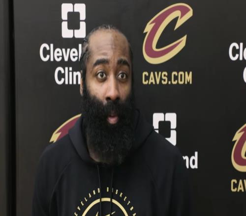 哈登：我和米切爾完美互補(bǔ)有機(jī)會(huì)沖冠上一次有這種感覺(jué)是在籃網(wǎng)