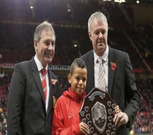 青訓(xùn)教練：14年奧蘇拉參加曼聯(lián)組織的比賽時(shí)像一個(gè)迷你版C羅