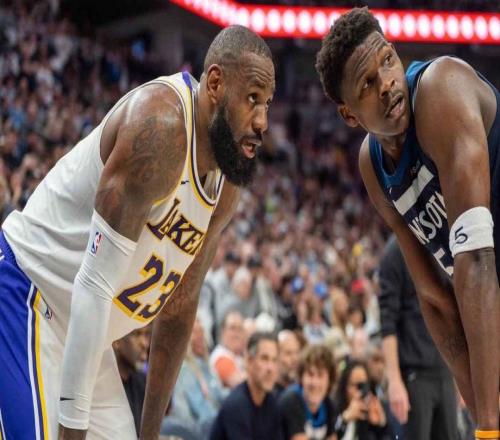 詹姆斯沒入選，愛德華茲談他的歷史最佳首發(fā)5人陣容，沒有詹姆斯