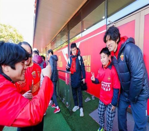 成為全世界最忠誠(chéng)的球員代表，蔡慧康、呂文君退役，武磊為啥哭成淚人