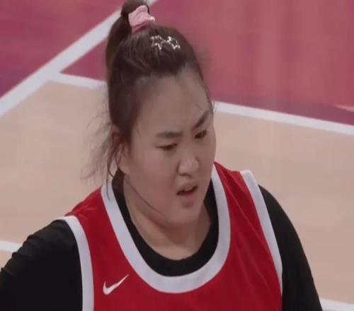 中國女籃8551輕取捷克球員評價：6人優(yōu)秀，3人及格，3人低迷