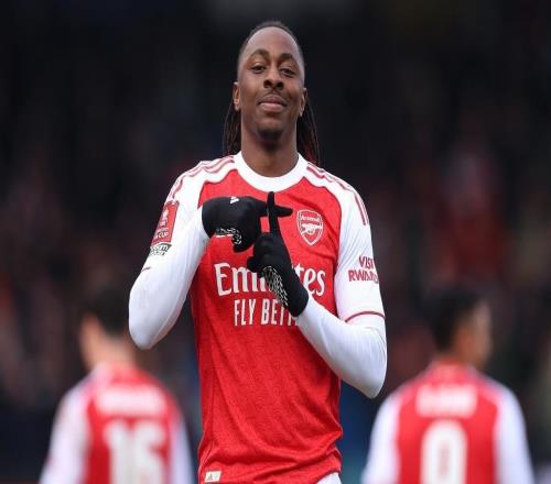 體壇聯(lián)播巴薩1比0畢巴4分領(lǐng)跑，曼城、切爾西足總杯晉級(jí)