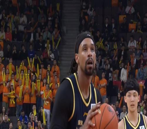 大變動！薩姆納+奎因+麥考爾白簽了，CBA外援新政策坑慘廣東隊(duì)