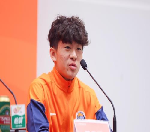 16歲鄺兆鐳創(chuàng)造海牛隊(duì)史紀(jì)錄，中超首秀可圈可點(diǎn)，董路發(fā)文祝賀