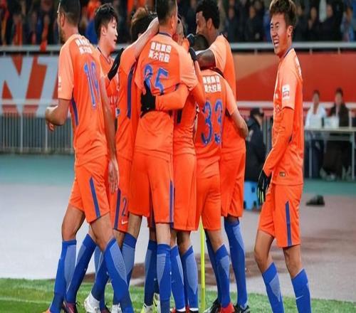 他倆剛跟魯能提前簽新約，卻意外無緣中超首輪大名單，引發熱議