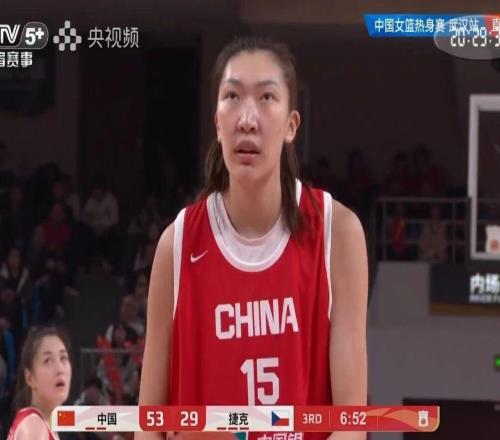 中國女籃34分大勝，韓旭回歸內線優(yōu)勢明顯，劉禹彤11+4張子宇8+3