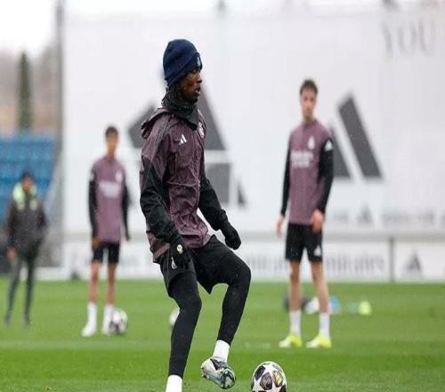 記者：姆巴佩明天歸隊但不會參加合練，卡雷拉斯出戰(zhàn)曼城存疑